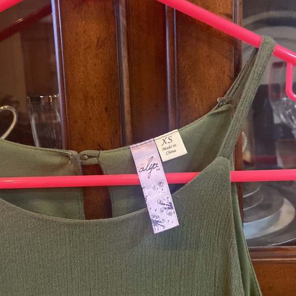 Green Tassel Tank Top - Picture 3 of 4